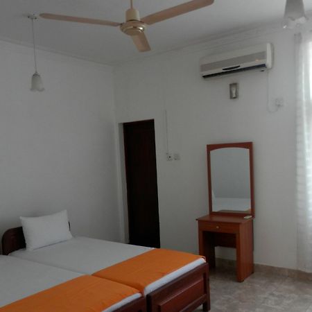 The Number 8 Apartman Dehiwala-Mount Lavinia Kültér fotó